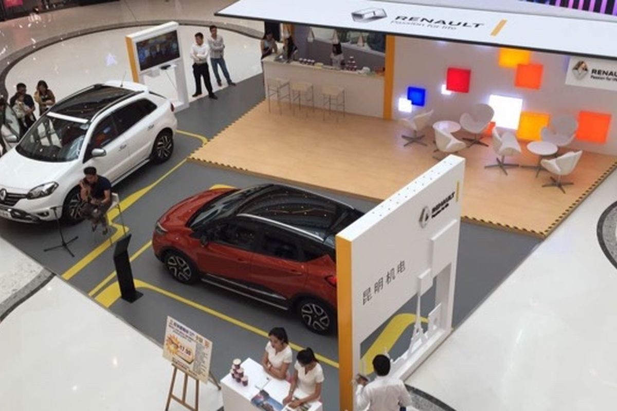 Renault 16-City Roadshow